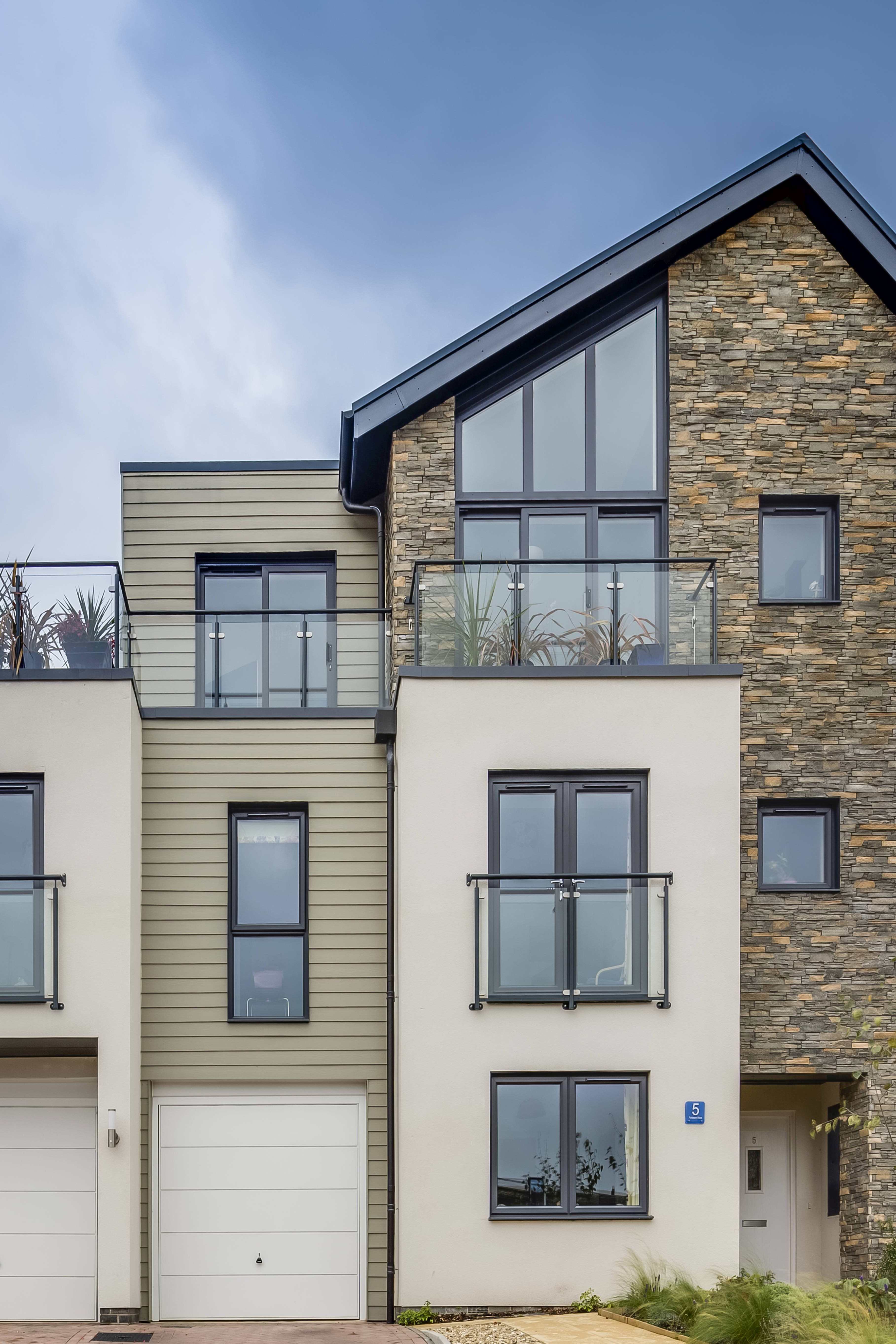 Hardie® Plank: Follaton Oak, Totnes