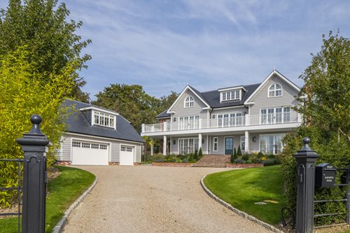 Hardie® Plank weatherboard creates New England Style Home